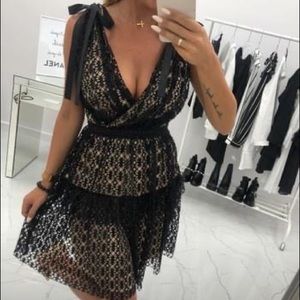 Beautiful Lace Dress Size M NWT